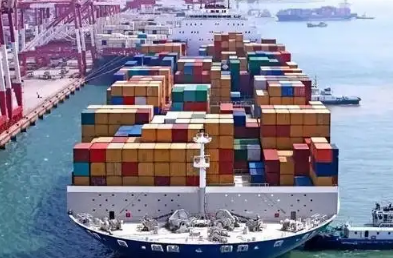 青島貨代如何應(yīng)對集裝箱市場費率兩級化?