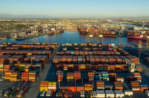 國(guó)際海運(yùn)業(yè)的繁榮與發(fā)展,得益于全球經(jīng)濟(jì)的蓬勃發(fā)展