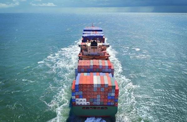 國際貨運(yùn)代理面臨的挑戰(zhàn)和發(fā)展趨勢