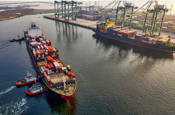 印尼作為東南亞非常大的經(jīng)濟(jì)體之一,物流行業(yè)的發(fā)展一直備受關(guān)注