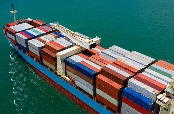 面對(duì)未來的挑戰(zhàn)和機(jī)遇,國際海運(yùn)物流行業(yè)需不斷創(chuàng)新和提升自身實(shí)力